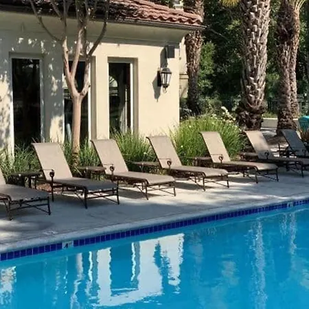 Luxury Suite, Fast Wifi, King Bed, Pool And Spa Santa Clarita Exterior photo
