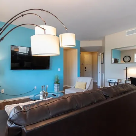Luxury Suite, Fast Wifi, King Bed, Pool And Spa Santa Clarita Exterior photo