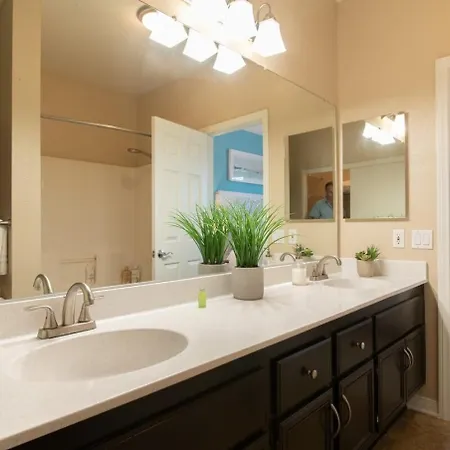 Luxury Suite, Fast Wifi, King Bed, Pool And Spa Santa Clarita Exterior photo