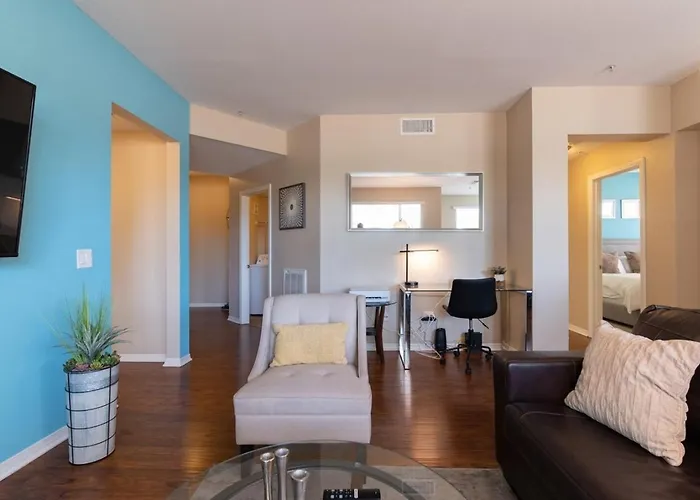 Luxury Suite, Fast Wifi, King Bed, Pool And Spa