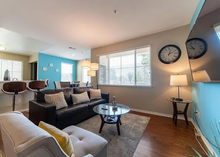 Luxury Suite, Fast Wifi, King Bed, Pool And Spa