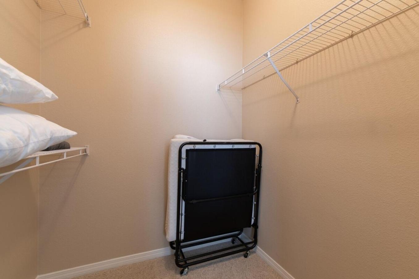 Apartment Luxury Suite, Fast Wifi, King Bed, Pool And *