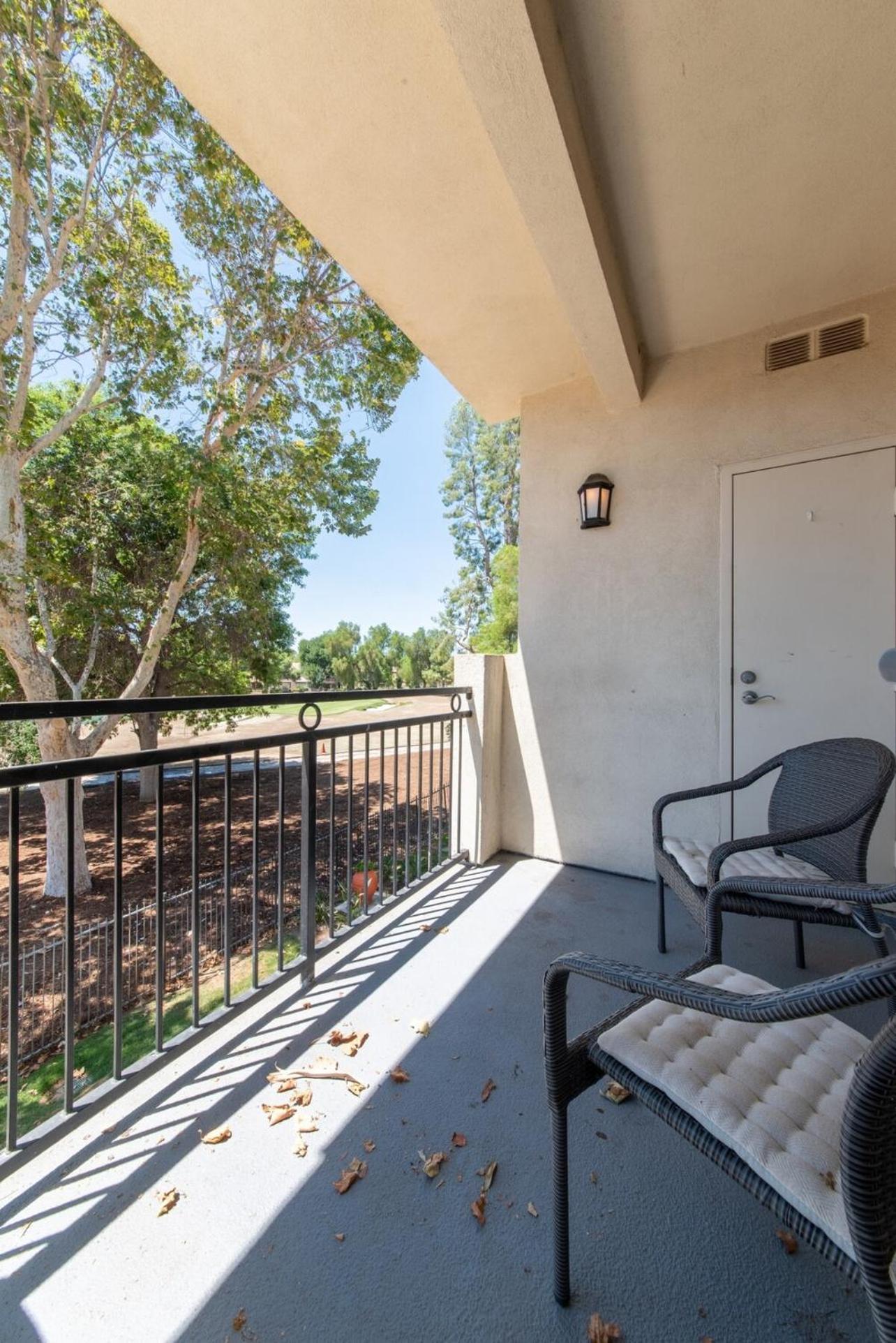 Luxury Suite, Fast Wifi, King Bed, Pool And * Santa Clarita