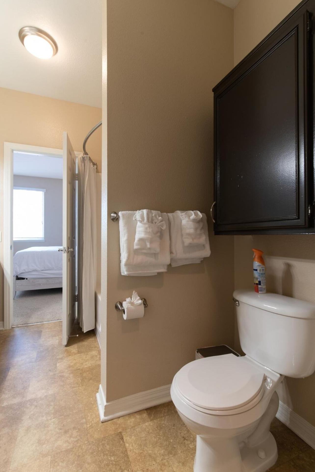 Apartment Luxury Suite, Fast Wifi, King Bed, Pool And